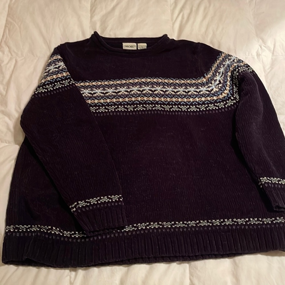 90’s called, their sweater is making a comeback! Excellent condition!